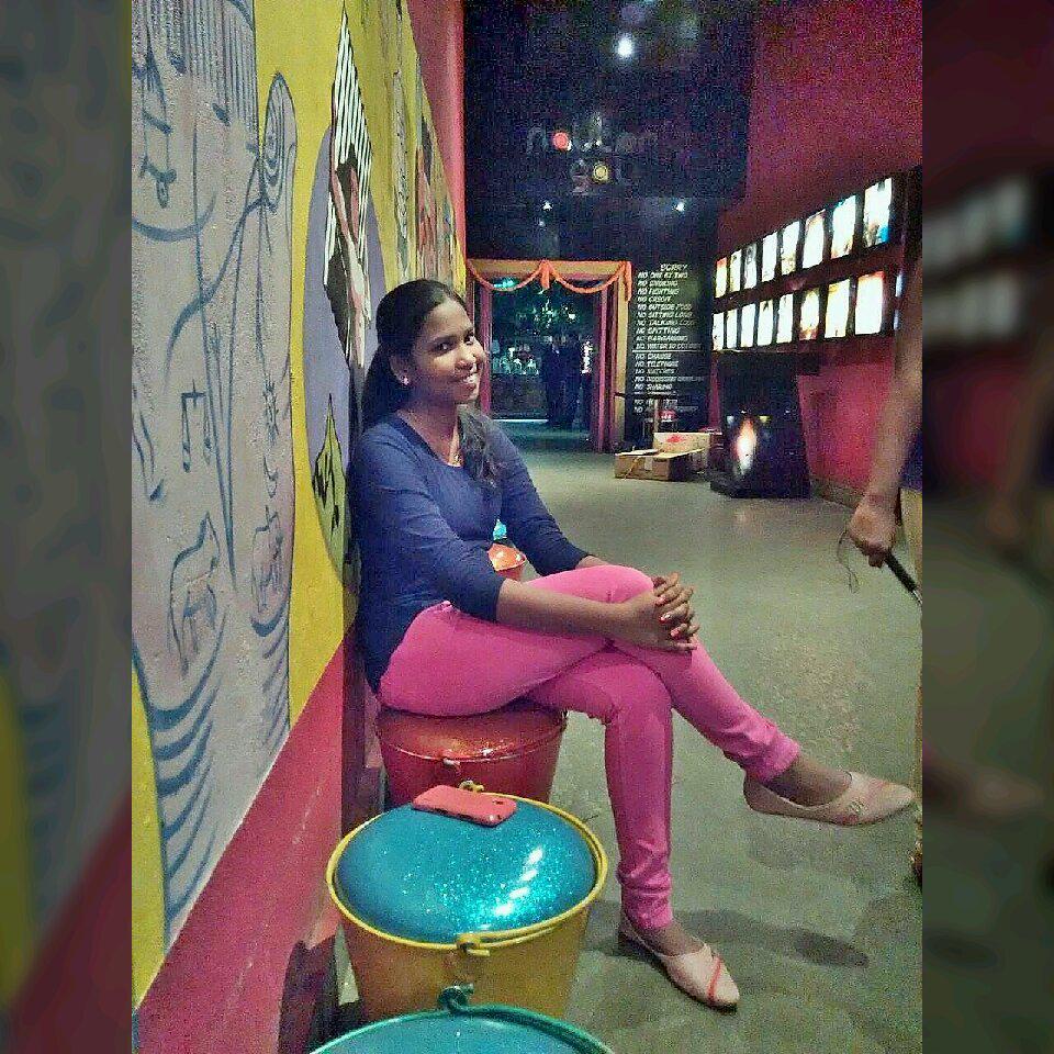 navyaananthula1's tweet photo. #firstPost 😆 http://t.co/uRVL0Zmk3r