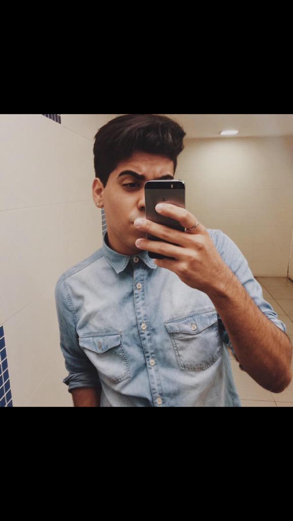 GaysGulf's tweet photo. #shoutout to @meucunao go follow this hot Latin papi http://t.co/6gt5V7MzDz