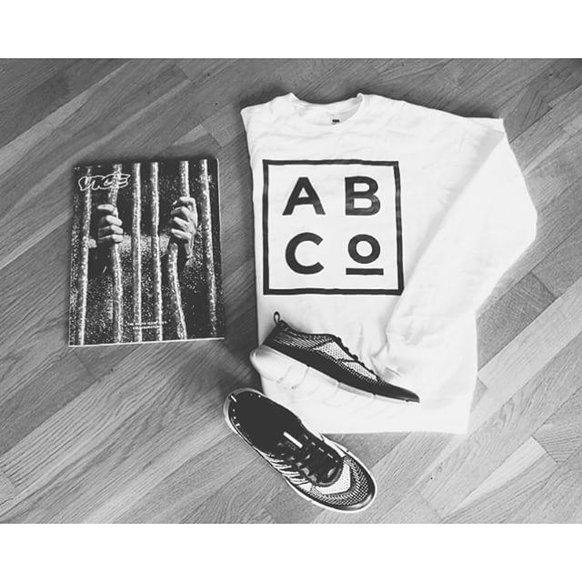 I don't care if Sunday's black. #partofmyworld #everyletter http://t.co/F06DKuEeNF http://t.co/mHvQ3<a href="/tag/partofmyworld"class="tags">#partofmyworld</a><a href="/tag/everyletter"class="tags"><span>#everyletter</span></a>