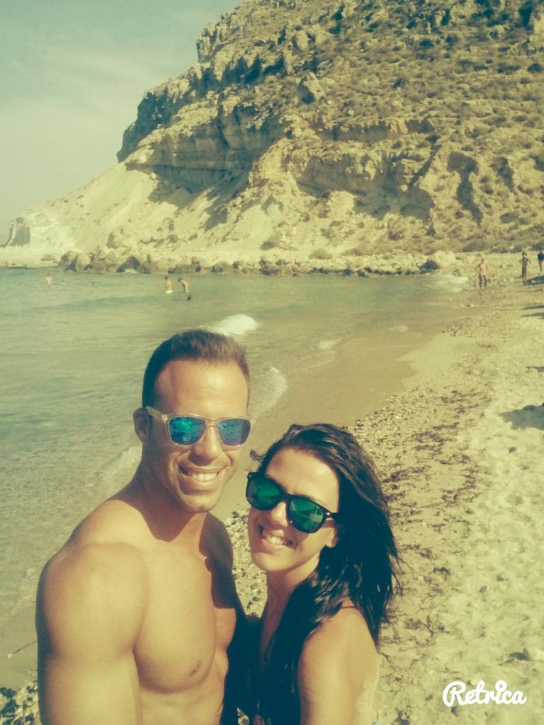 ehf267's tweet photo. Bonito día de playa #calaplomo #te quiero 😘 http://t.co/rrrYhNNu1U