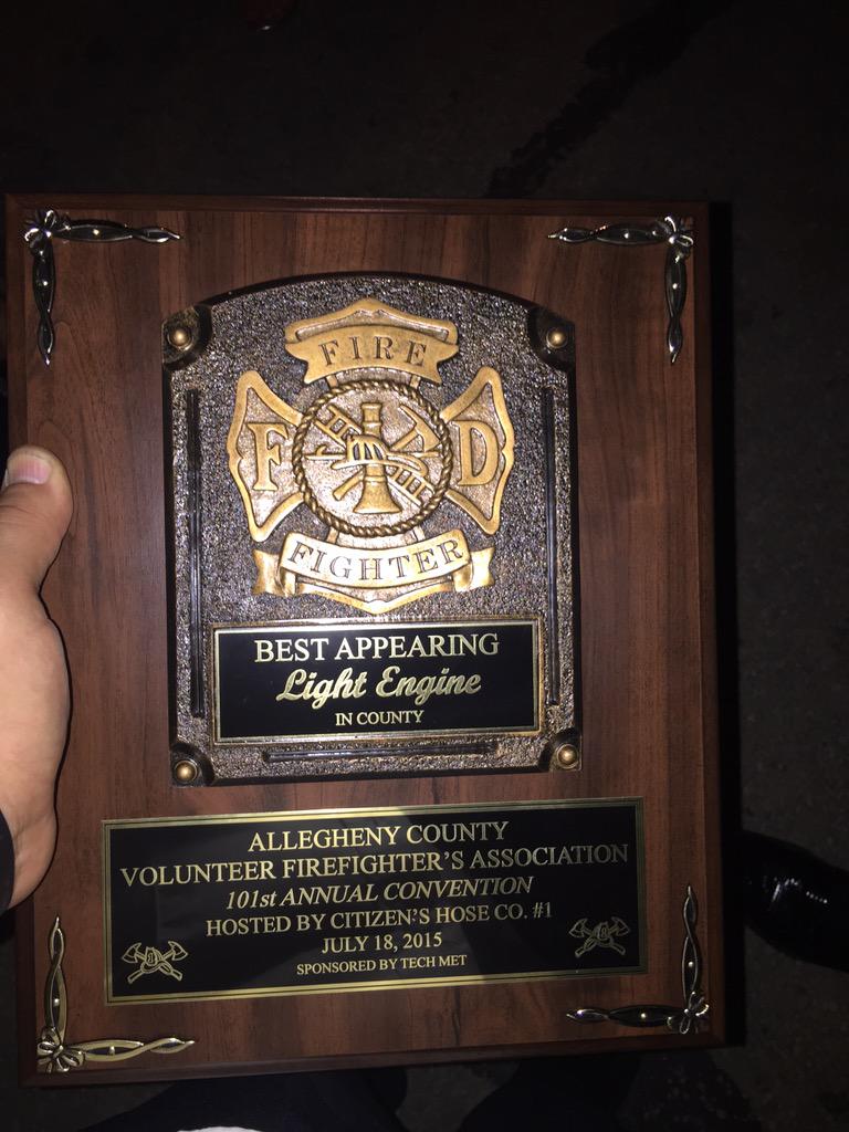 412Graphics's tweet photo. Picked up Hardware last night at the County FF convention ..
#BestEngine & 2nd place #BattleOfTheBarrel
#Engine286 http://t.co/IYAAG0YdTB