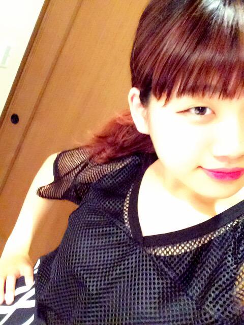 1004bbh0506's tweet photo. 裸眼で안녕하세용😘
は〜自分ブサイク🐷
痩せよ〜😩
バイトはいつも裸眼〜👀
大学やお出かけはいつもカラコン〜👀 http://t.co/Jx9qRPq8R5