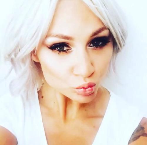 louteasdalear's tweet photo. Lou para Maybelline UK/ Lou for Maybelline UK.
Link here: https://t.co/L9a5CkBfEa
#LTAO http://t.co/Aa6wtqi7nM