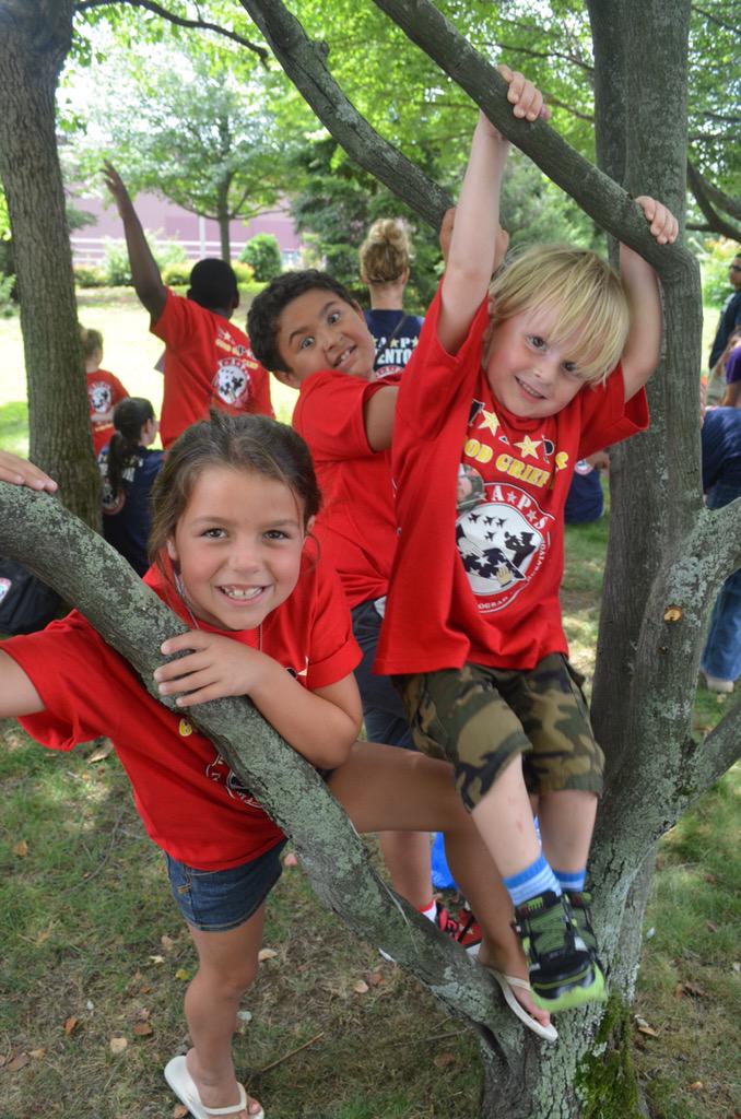 TAPSorg's tweet photo. Sharing journey together celebrating our fallen #military heroes at TAPS New England Seminar &amp; Camp. #SundayFunday http://t.co/2WToco2lTu