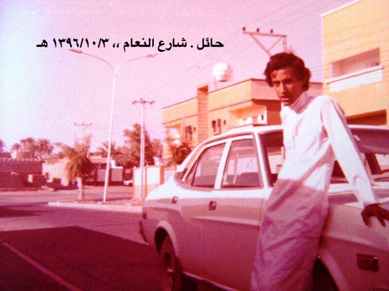 aboazaz05's tweet photo. صورتين الفرق بينهما 40 عام ....

ولاني بندمان على كـل ما فـات
        أخذت من حلو الزمان ورديـه !* http://t.co/X7pKI6U8EA