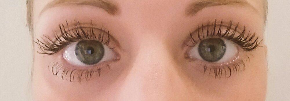 char_abers's tweet photo. Love the results after using Younique's 3D Fiber Lashes+ Mascara ❤ #nofalsies
http://t.co/S7jCxdER4A http://t.co/Rd3a9WSrfy