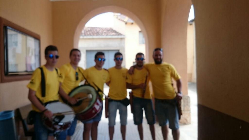GaiterosChata's tweet photo. Gran fin de semana el que hemos pasado! Fiestas de la barriada, Bayubas de arriba y cumpleaños de Natalia. http://t.co/7fRTH9zPRY