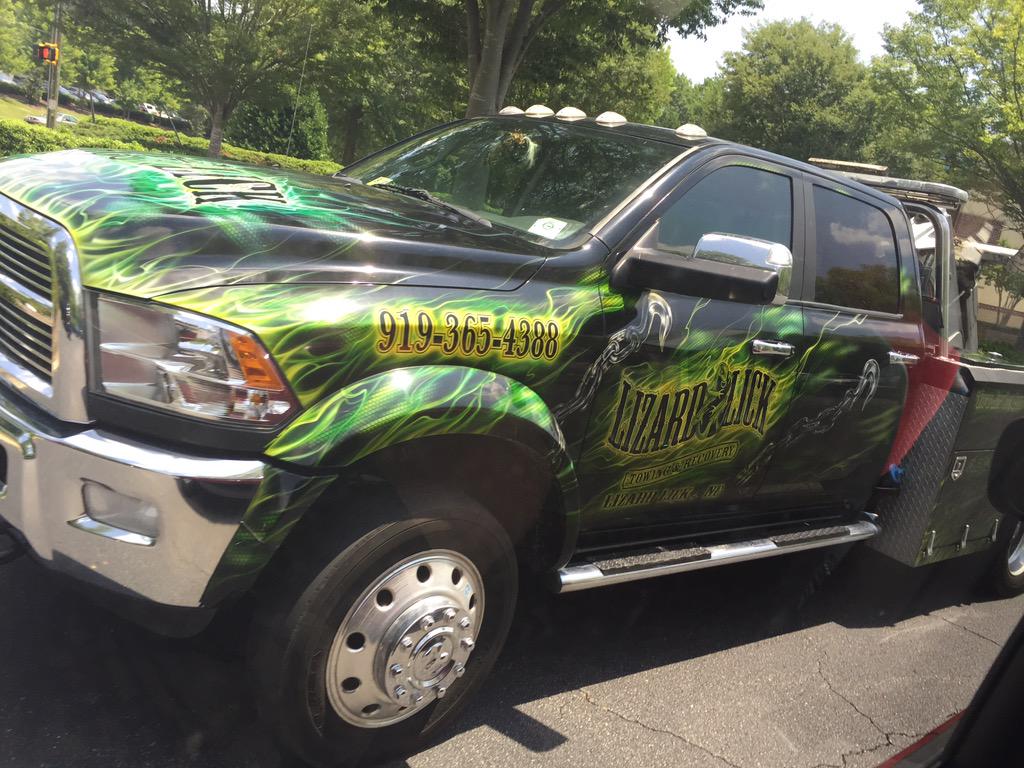 SwikkedVenom's tweet photo. @LizardLickTowin spotted--Barnes &amp; Noble Cary..even other people stopping to take pics http://t.co/r4xcpZIQ0L