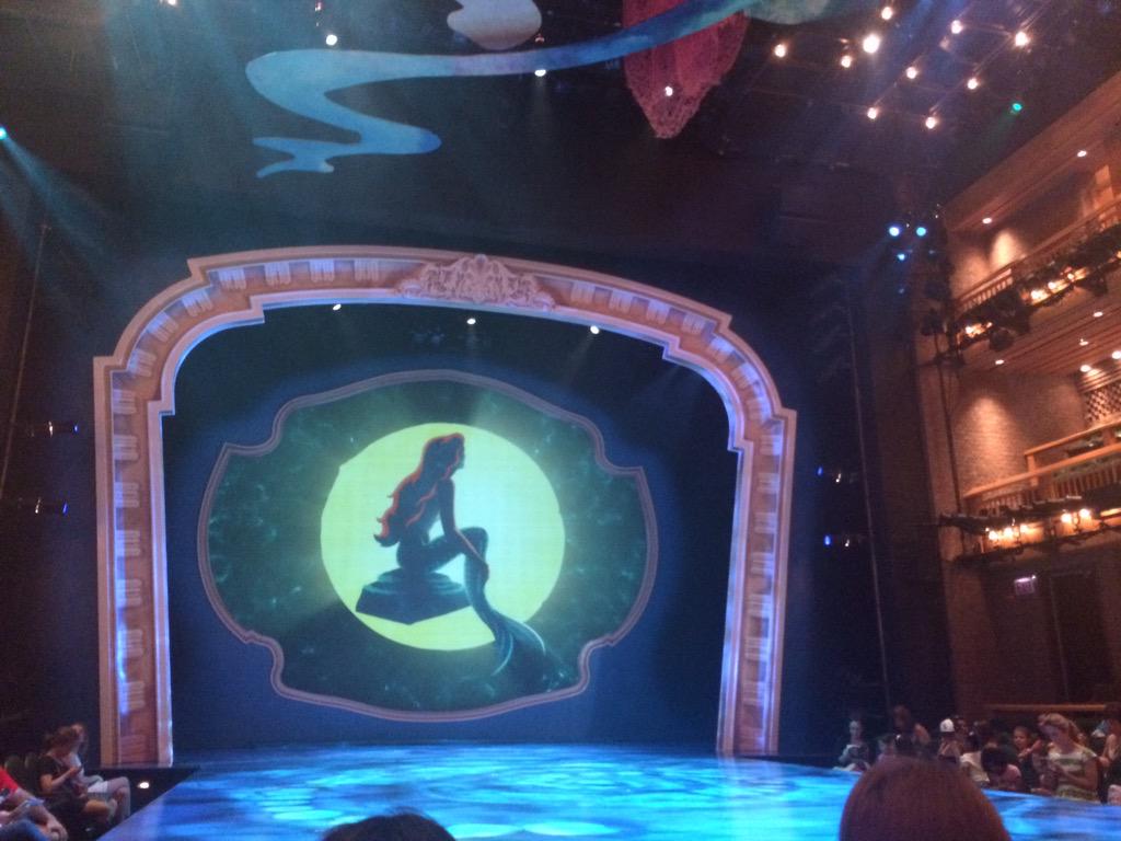 Virginia_Rei's tweet photo. Under the sea 😊 #venturebits #ariel #musical @LeBeOnAir http://t.co/nRfw56OhH6