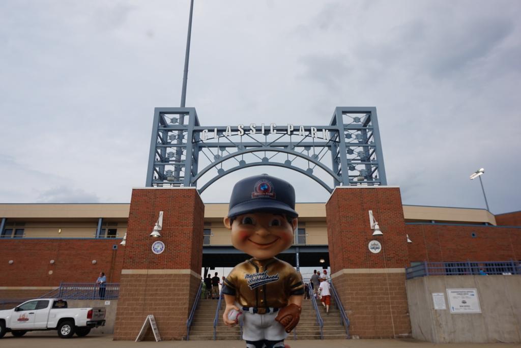 BobbleAddict's tweet photo. Gold Jersey bobblehead made some new friends today
#BobbleHOF #BobbleAddict #LCCaptains #Bobblehead http://t.co/48uStQdpRH