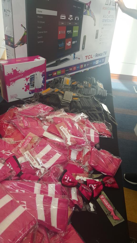 DruSmiley's tweet photo. #legerefreier #ChicagoRally #@Work #UnCarrier #wewontstop @Wintertab http://t.co/noswT6CA2v