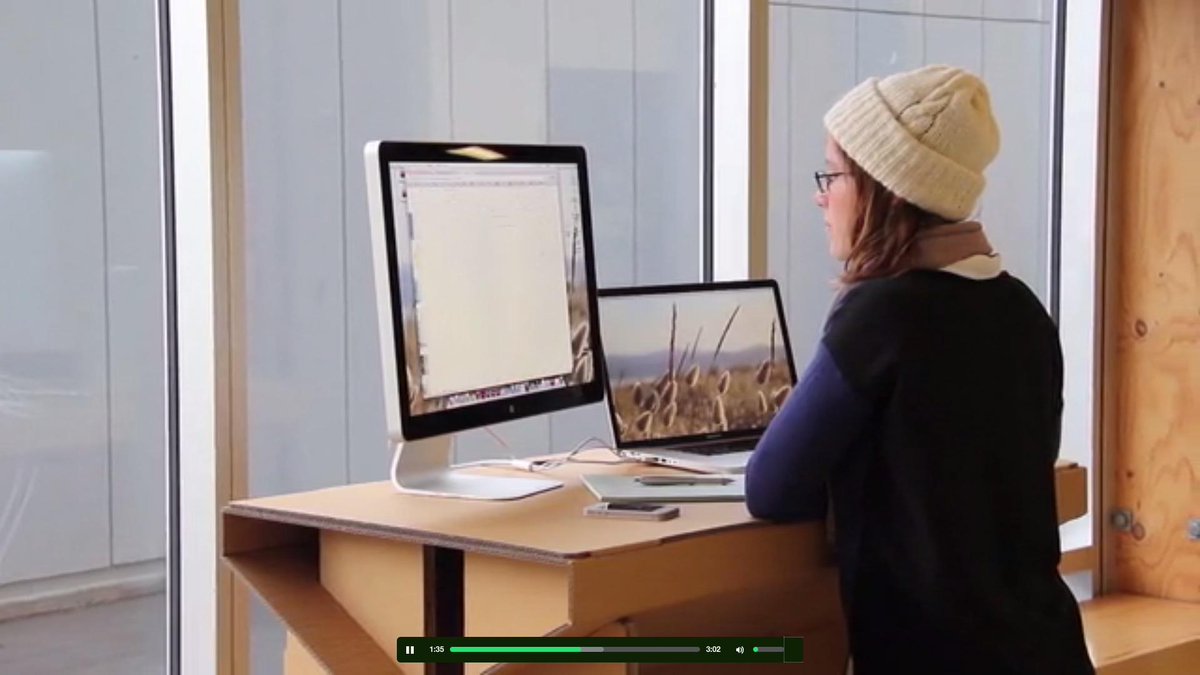 CTVVancouver's tweet photo. Is standing the new sitting? Study raises risks of staying on your feet. http://t.co/u8xyWiQS8b http://t.co/1AJSj2378g