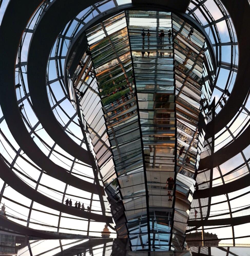 KimberleyHist's tweet photo. Inside the dome of the Reichstag last night http://t.co/7MnN7tqZpX