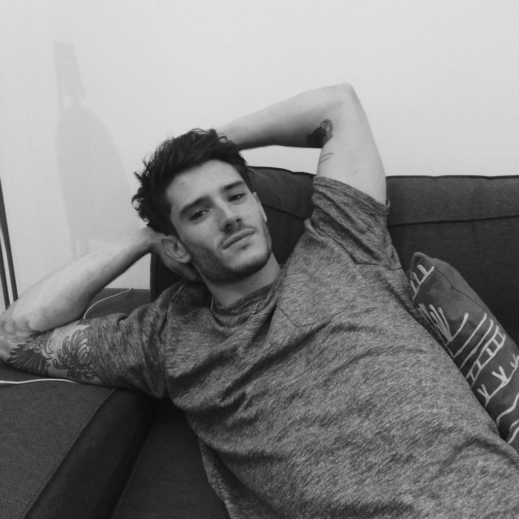 DiegoBarrueco's tweet photo. its sunday im allowed to not do 💩. http://t.co/P8xZmwOydK