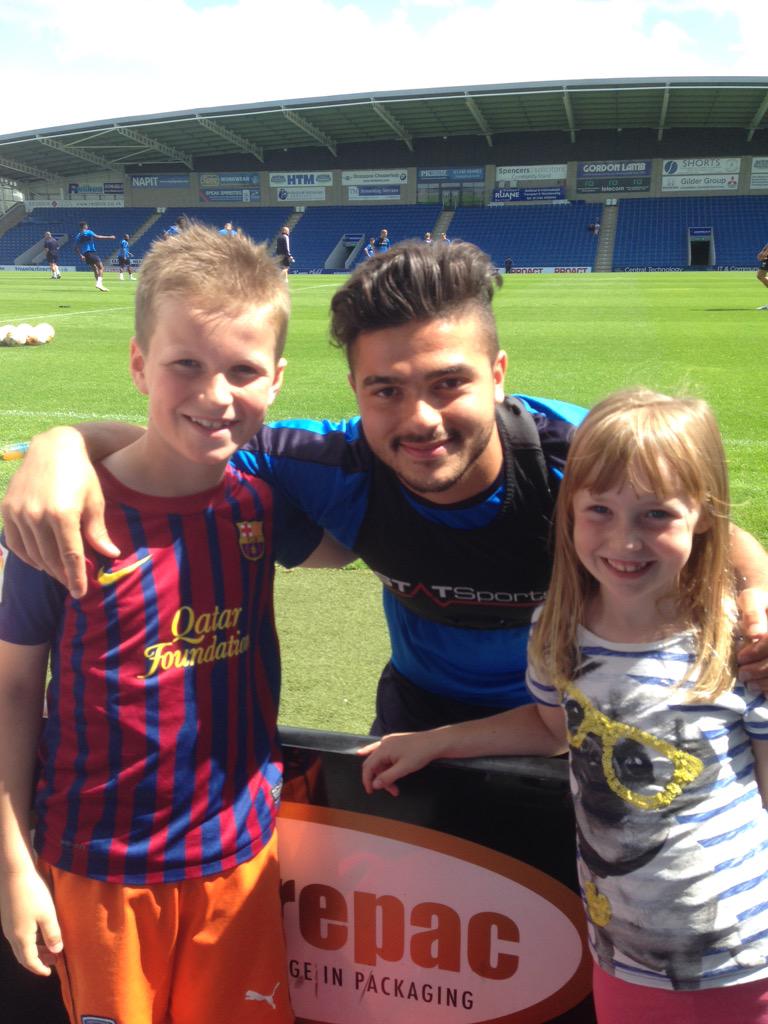 StevoJW's tweet image. Always a good day @ChesterfieldFC and the children love there favourite player #SamMorsy