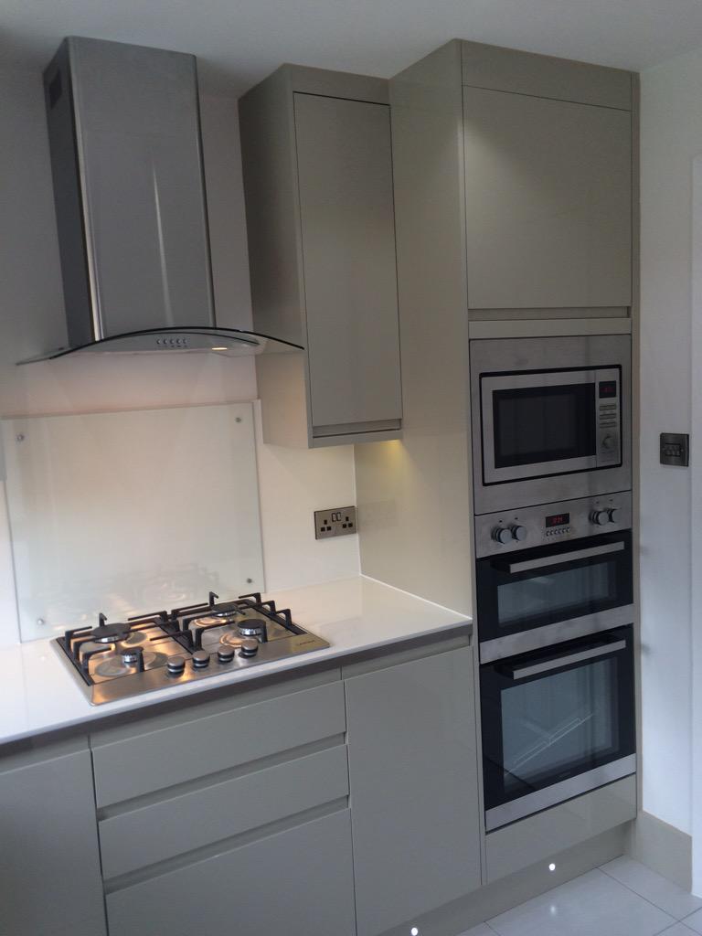 k8lvg's tweet photo. Been such a hectic wk finishing this off but well worth it !! #klgplumb.com #kitchenbyus #wedobathrooms http://t.co/yLfmHgxewD