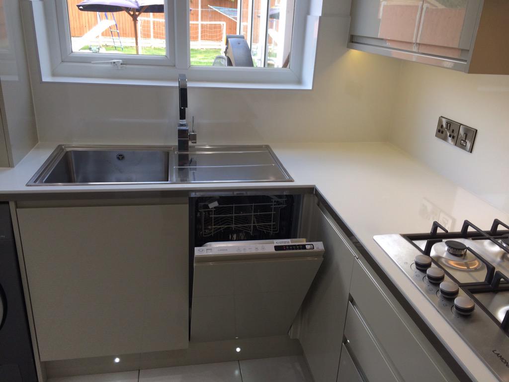 k8lvg's tweet photo. Been such a hectic wk finishing this off but well worth it !! #klgplumb.com #kitchenbyus #wedobathrooms http://t.co/yLfmHgxewD