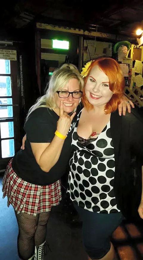 DeadlySinsDFW's tweet photo. The beautiful &amp; talented @scarycherry505  with our very own Kitten Jessy Krueger!! http://t.co/VncGmKw5V0
