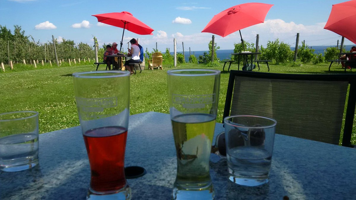 vecole's tweet photo. @countycider Always a delicious lunch and drink with a beautiful view!! http://t.co/uu7bdzOyoG