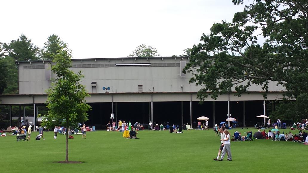Back at Tanglewood matinee, Mozart x2 symphonies &amp; Schumann Piano Concerto.  Fabulous! On the lawn today.