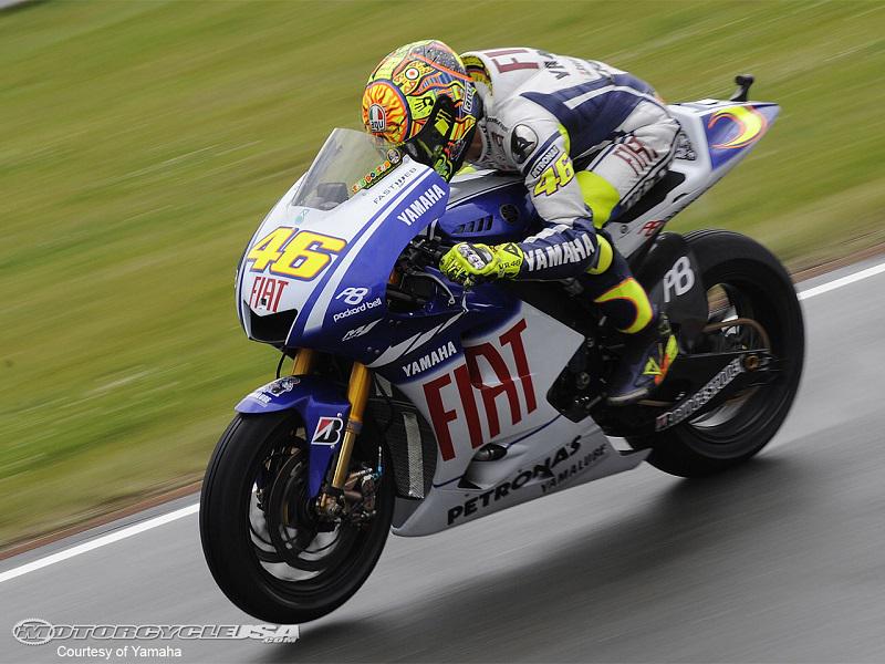 bgmotogp's tweet photo. #OnThisDay in 2009, Valentino Rossi on Yamaha, scored the last non-Honda win in the #MotoGP class at the Sachsenring. http://t.co/wgKPKUcsbd