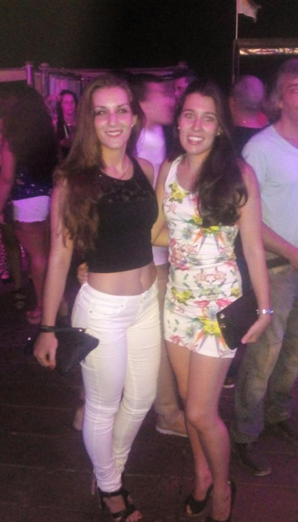 LMC_95's tweet photo. Se acaban unas vacaciones por Andalucía geniales 🙌 👙👒 🌅 🍻🎉 Gracias a la niña más bonita por estos días💖 @rm_maria12 http://t.co/M226W3t7Do