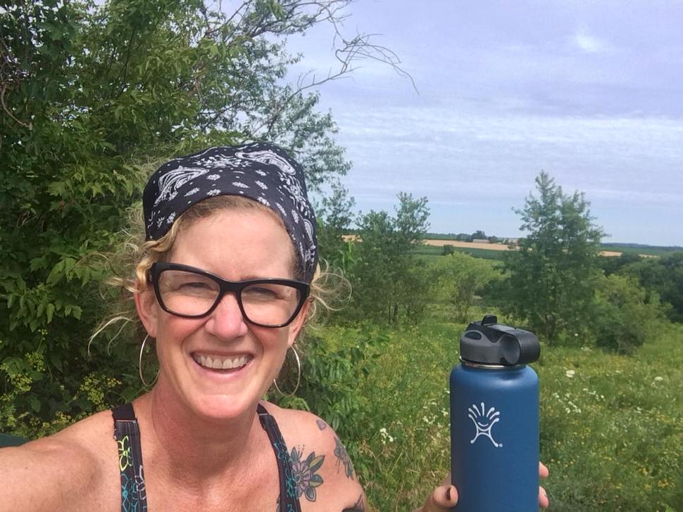 ProfJenCollins's tweet photo. Just me and my @HydroFlask biking the backroads of WI #freedomfromlukewarm http://t.co/0dqN3f2o4u