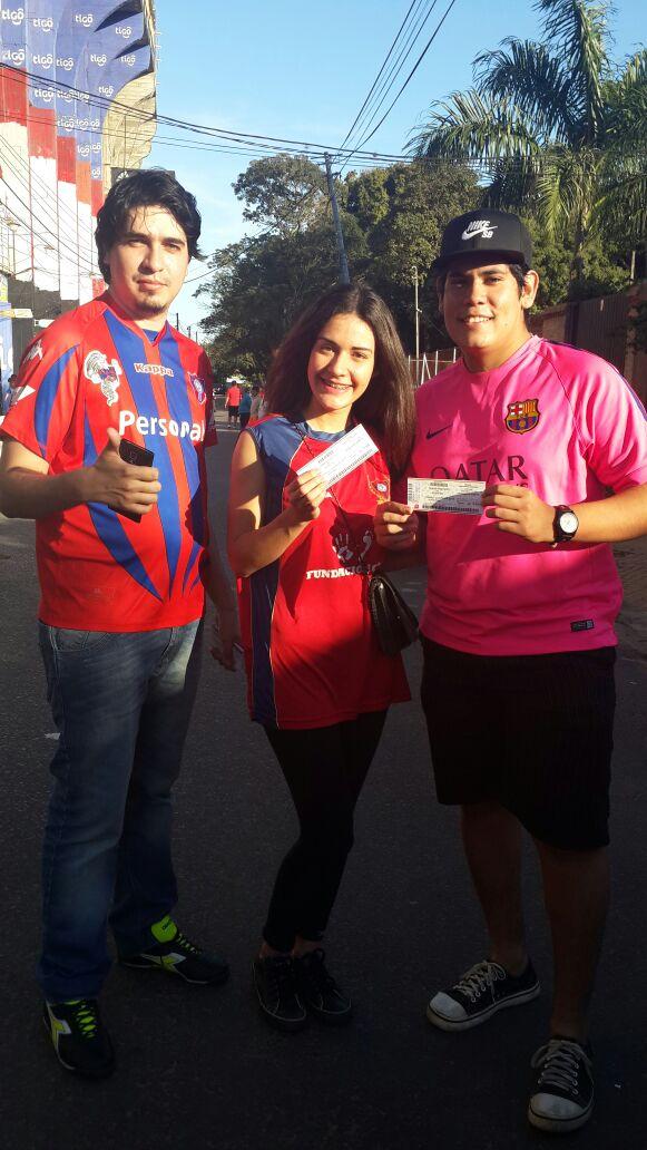 CompAzulgrana's tweet photo. Misión cumplida nuevamente...
#CompromisoAzulgrana http://t.co/nyPBuW4ETb