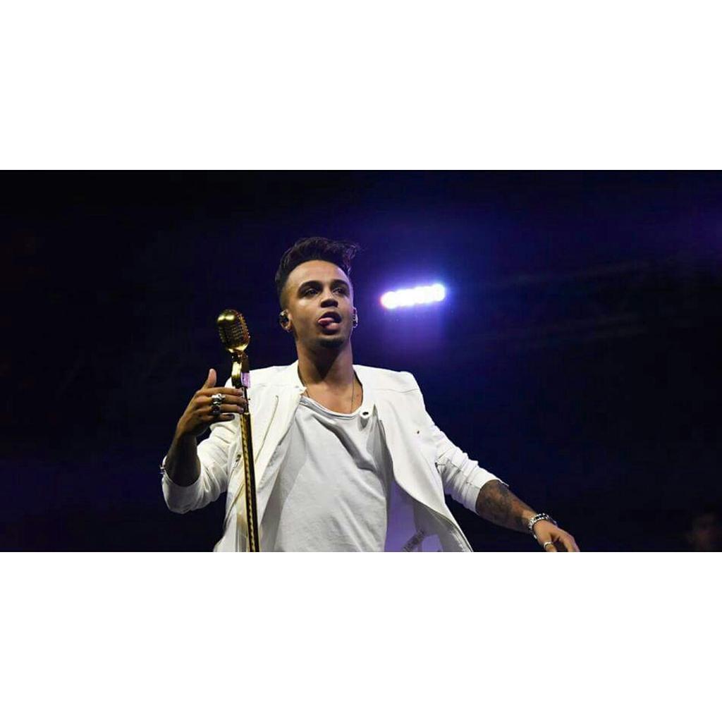 shawtysoldiers's tweet photo. Aston at Hallam FM Summer Live (17.7.2015)
_
#AstonMerrygold #hallamfm #hallamfmsummerlive http://t.co/x82QPtdcLf
