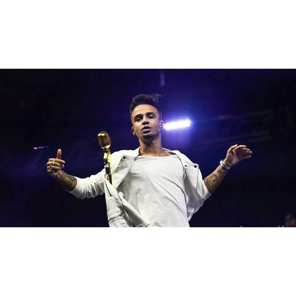 shawtysoldiers's tweet photo. Aston at Hallam FM Summer Live (17.7.2015)
_
#AstonMerrygold #hallamfm #hallamfmsummerlive http://t.co/x82QPtdcLf