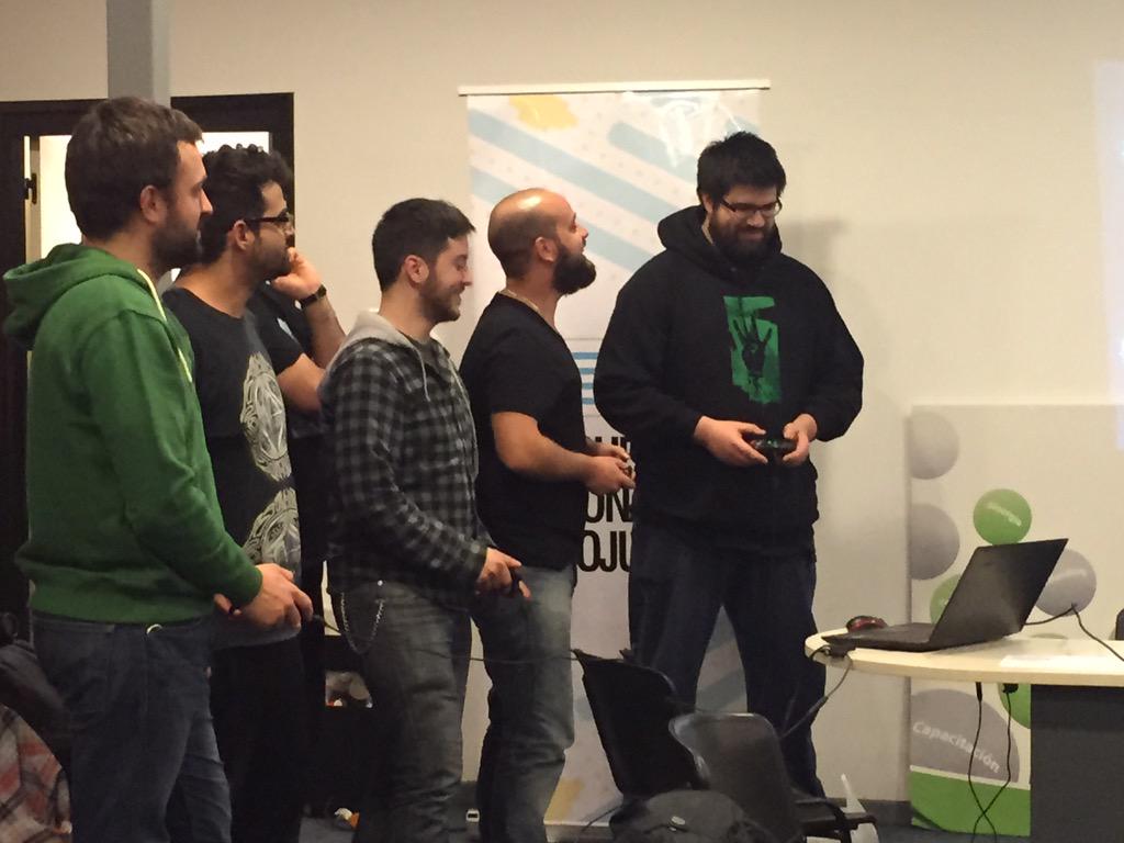 dwaksman's tweet photo. RT @rod_f: Se presentan los juegos de la #winterjam15 en @Ideingenio http://t.co/m4zf0rpiEa