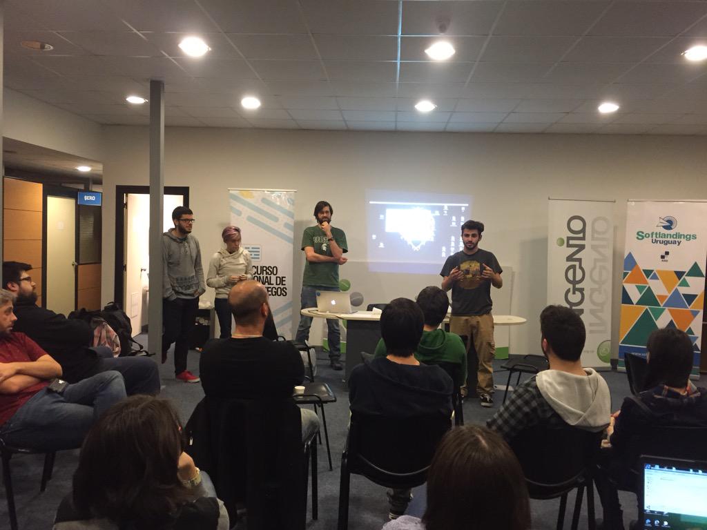 dwaksman's tweet photo. RT @rod_f: Se presentan los juegos de la #winterjam15 en @Ideingenio http://t.co/m4zf0rpiEa