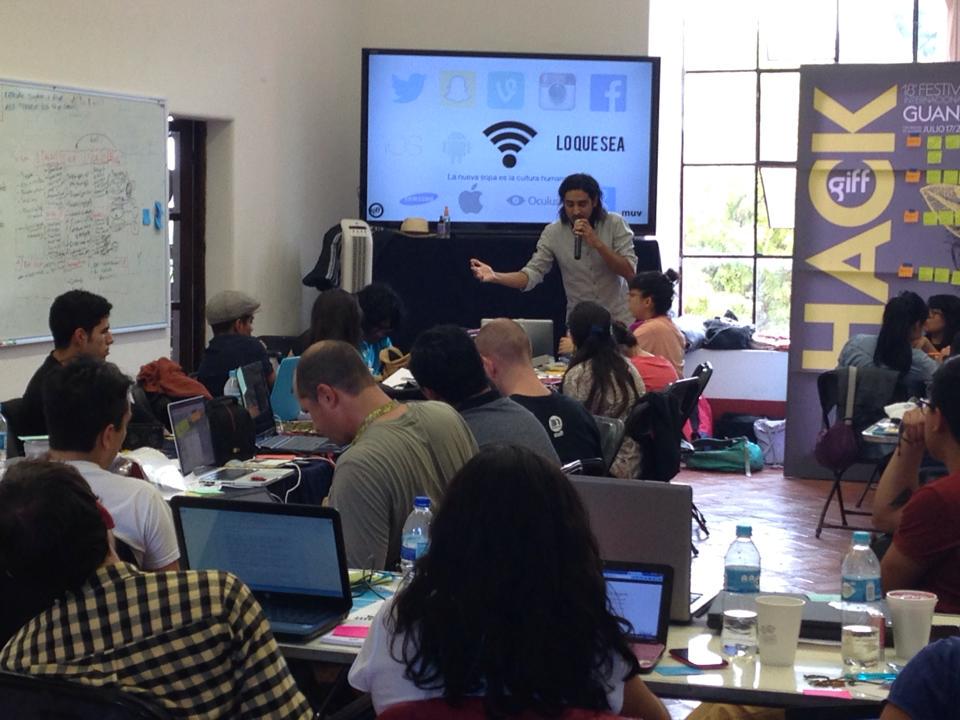 giffmx's tweet photo. Storysharing is the new storytelling- clase de narrativa y tecnologia impartida por Alejandro Rios para #GIFFHACK http://t.co/iol3c54rzA