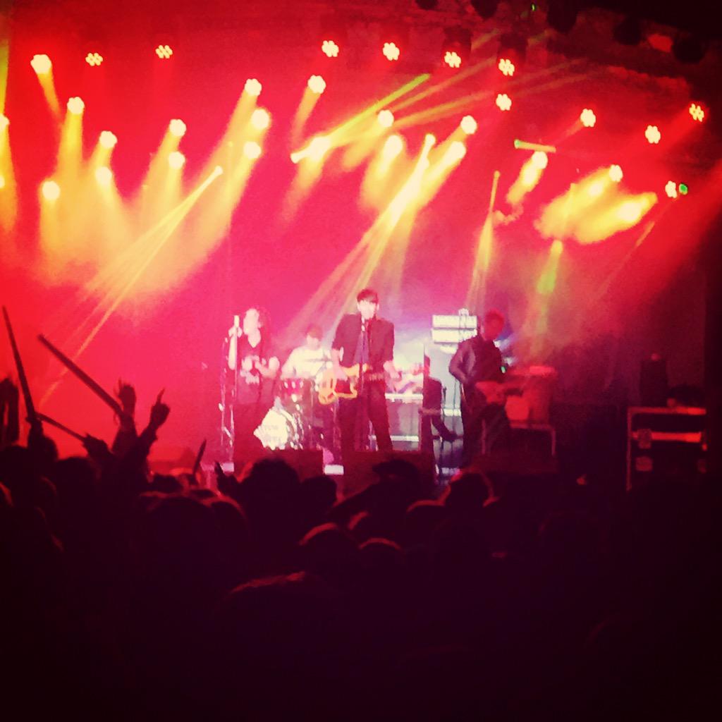 RagTagMisfits's tweet photo. @PIGEON_MATT @pigeonsofficial what a show you put on last night at #bugjam29 perfect headliner @SantaPodRaceway http://t.co/0E0HWR7iGd