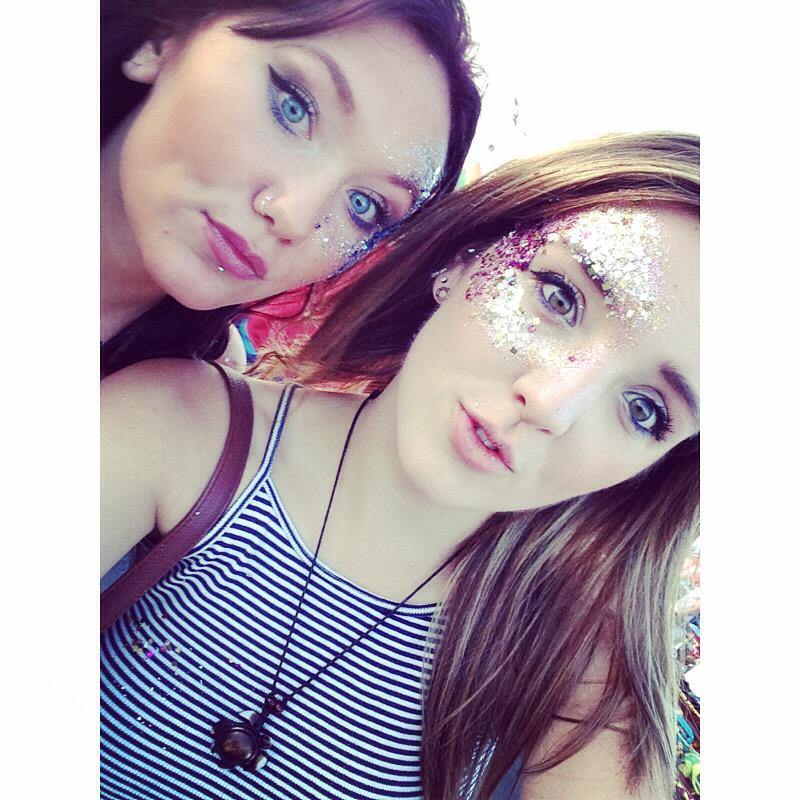 susann_conn's tweet photo. Best weekend with my best friend at @SantaPodRaceway for #bugjam29 couldn't have been any better😌 @shanicebarnes_ 😈🏁🍻 http://t.co/22aYQTfgK7