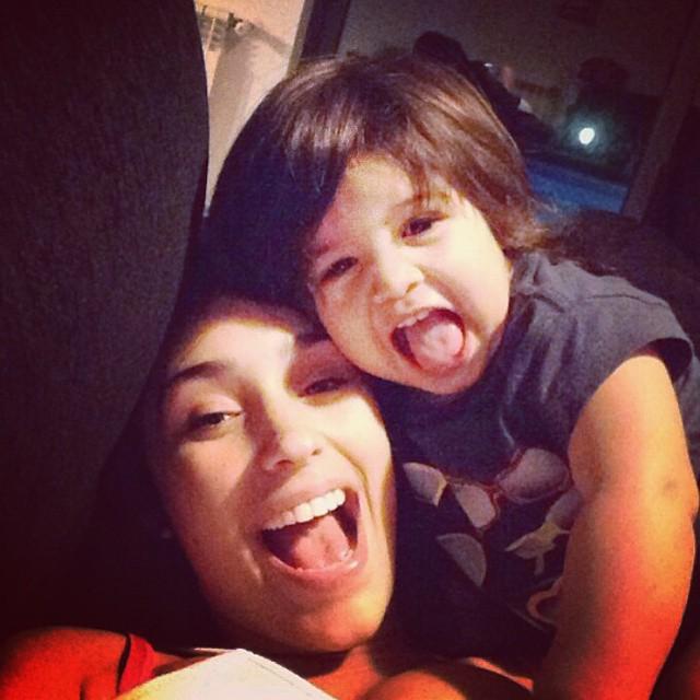 SonrioxvosBian's tweet photo. Las Amo!!! @eugelusardo @FanDeMarcosRojo @rojoylavezzi_fc ♥ ♥ ♥ ☺ ☺ http://t.co/JmNjYqqY8R