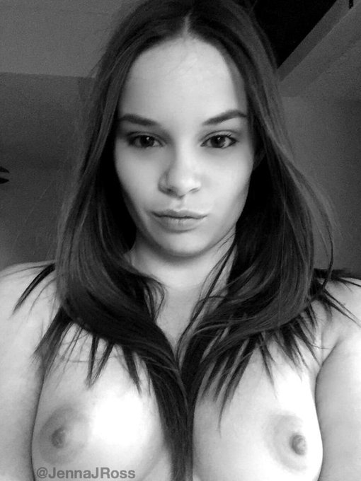 My lion mane 👑 oh and boobs 😋 those can be in the picture 2 😉 http://t.co/NhRyEhf4yI<a href="/tag/tittytuesday"class="tags"><span>#tittytuesday</span></a>