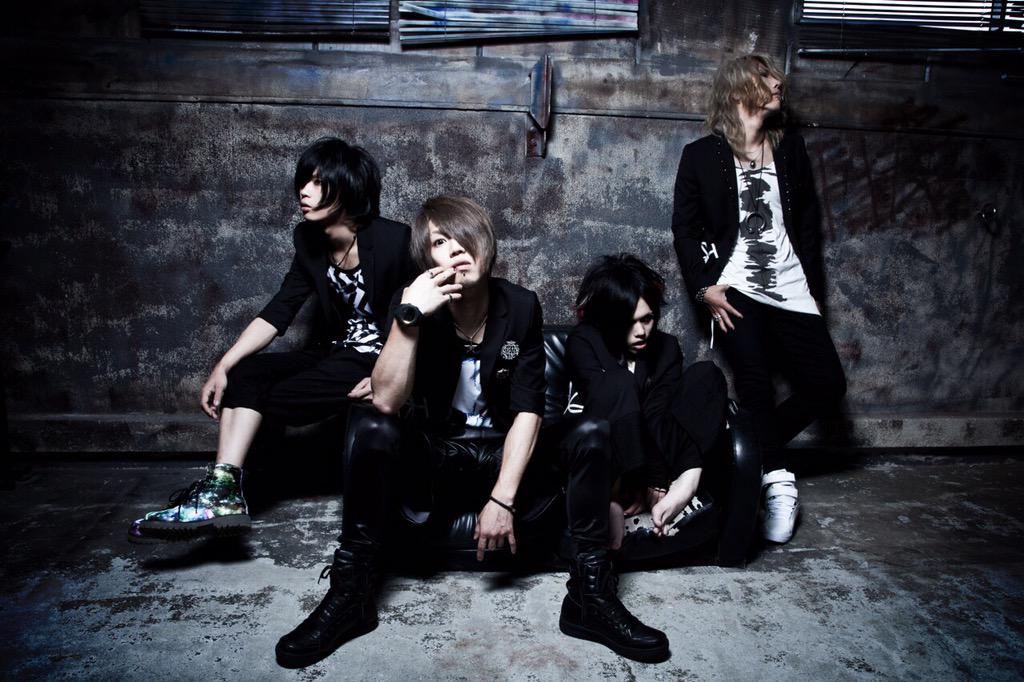 PlanetCHILD_K's tweet photo. ZON 新アーティスト写真公開

激音ツアー2015AUTUMN
10/1東京公演からスタート！
本日池袋Black Holeは入場無料！
⇒ http://t.co/Kb8opAK6DF http://t.co/9xicPJaalA http://t.co/BgfdFS2SZ1