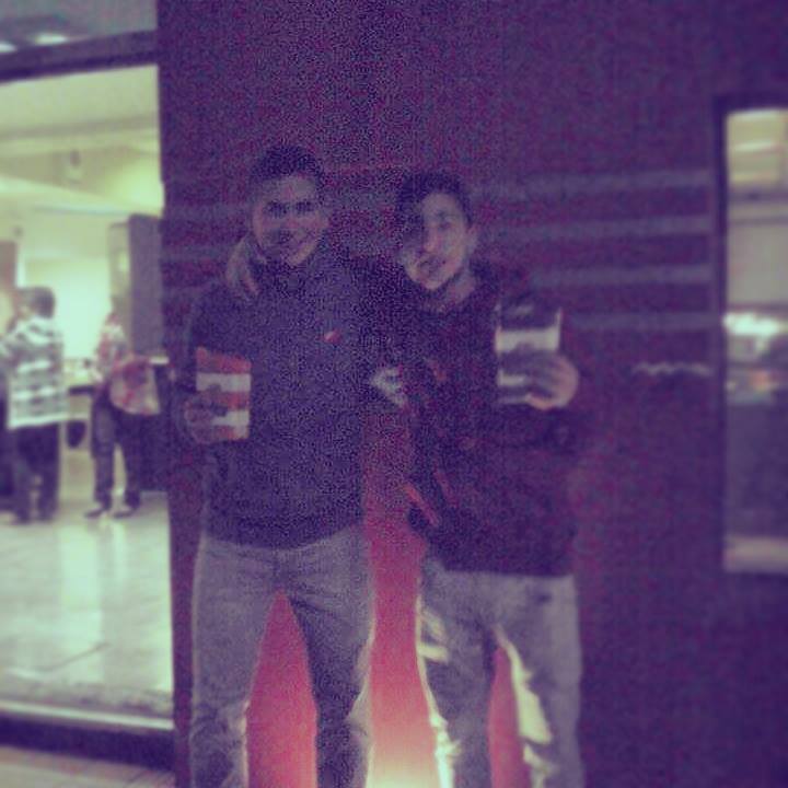 TatoLayes's tweet photo. Feliz dia a los 4 http://t.co/QhKKCTNOJH