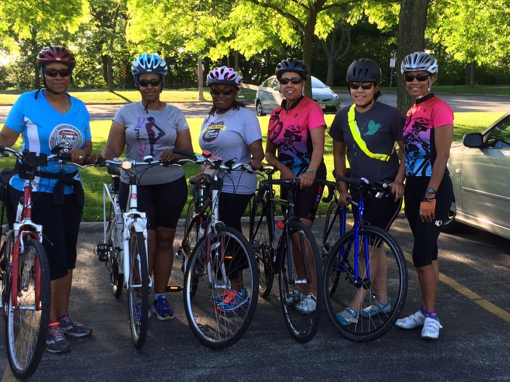 BGDBMilwaukee's tweet photo. #BGDB #MKE Sunday #hillclinic #freefitness #sisterhood #empowered #UphillBattles #crushingit #Sheroes http://t.co/5BL0nRvDZu