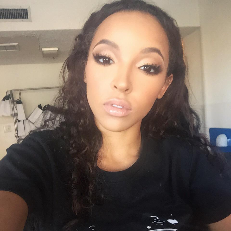 Tinashe's tweet photo. Ambitionz az a ridah http://t.co/fsLCwpMV3S http://t.co/VBat0baIRi