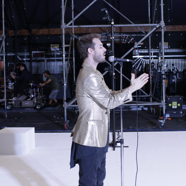 DavidJonesStore's tweet photo. Watch exclusive interviews on set of our S/S 2015 #ShotbySound music video with @DanielJohnsHQ http://t.co/E5NWPmAl3O http://t.co/42YUMXhnRh