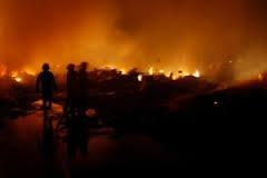 infobdg's tweet photo. 100 kios Pasar Induk Gedebage Bandung terbakar http://t.co/rQUvmx4qQh #infoBDG http://t.co/VpCcshXx23