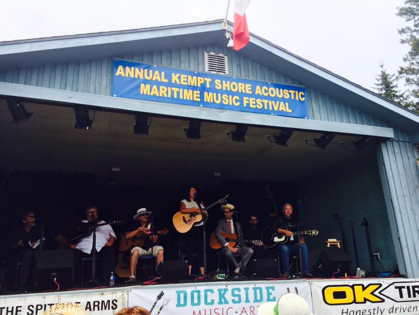 dnbezanson's tweet photo. Had the best time this weekend! #kemptshore #acousticfestival @shaunahuntleyxx @haileyrendell #summeroffun #glorious http://t.co/vduu6kGu0m