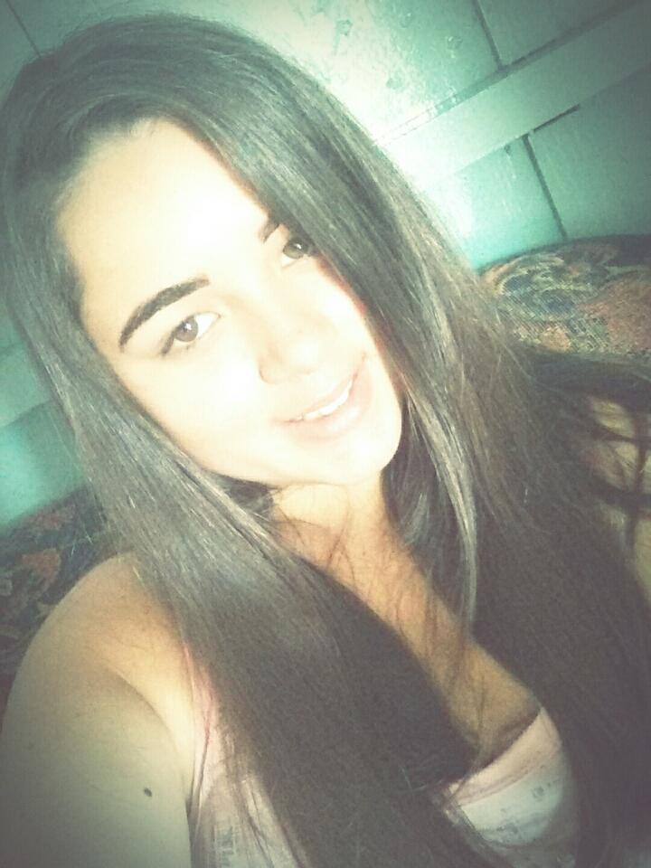 betty_schuck's tweet photo. Que o vento sobre para longe toda a negatividade que me rodeia... 
Boa noite... http://t.co/ZgVyBojTwv