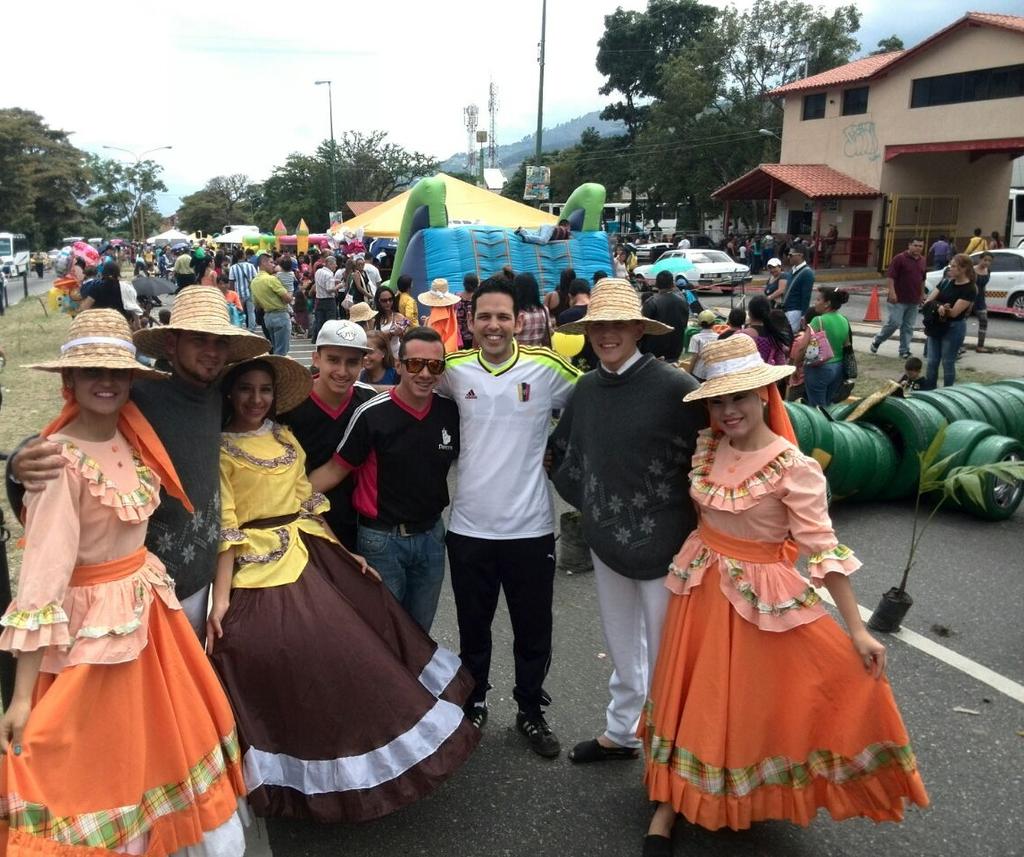 Gracias a la ULA por su apoyo y a las danzas, bandas shows, aristas por promover #LaMeridaCultural en el #DíaDelNiño