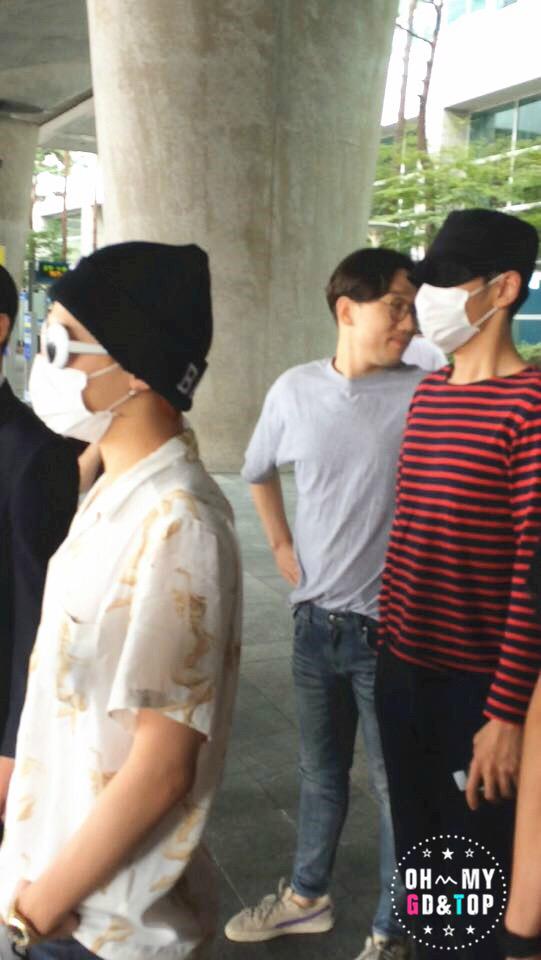 only_ohmytg's tweet photo. 150720 Inchon Airport 
Please take a rest😇
#최승현 #권지용 #OHMYTG http://t.co/6YqXTgiP3I