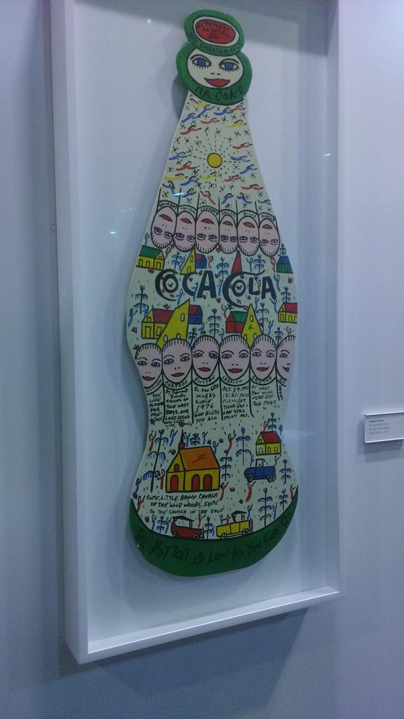 Mary_Meza1's tweet photo. Hoy festejando los 100 años de #BotellaCocaCola http://t.co/GmrYg57Rws
