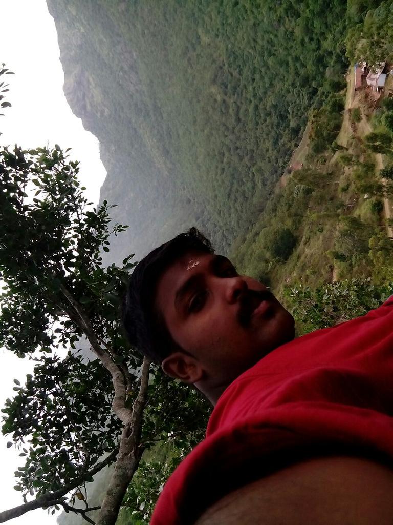 ASmileyboy tweet picture