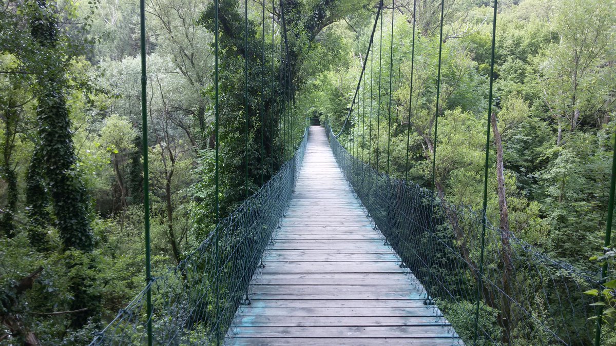 NenaBOR's tweet photo. Lazareva pećina #MySerbia #Bor http://t.co/77rEBom6W8